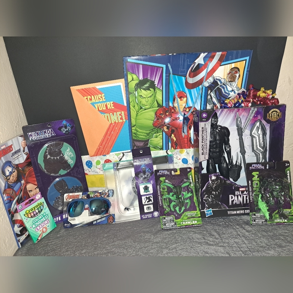GRAB-N-GO Boys Comic Hero 12 Piece Birthday Bundel!